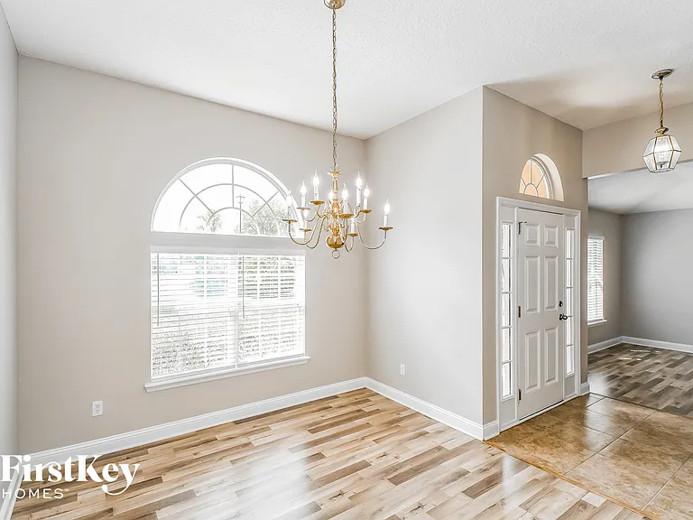 408 Spring Ridge Ct — Photo 5