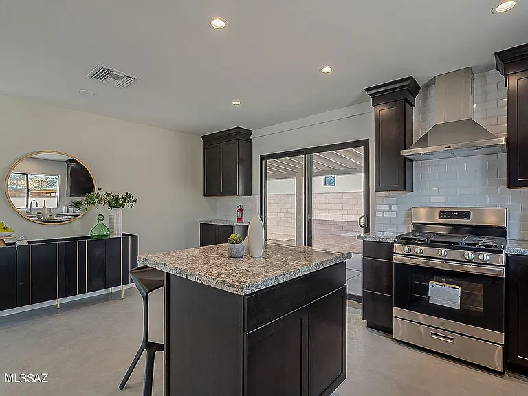 2225 E Fort Lowell Rd — Photo 3