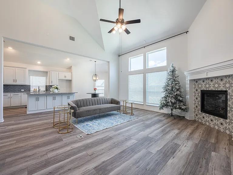 1111 Alaska Dr — Photo 25
