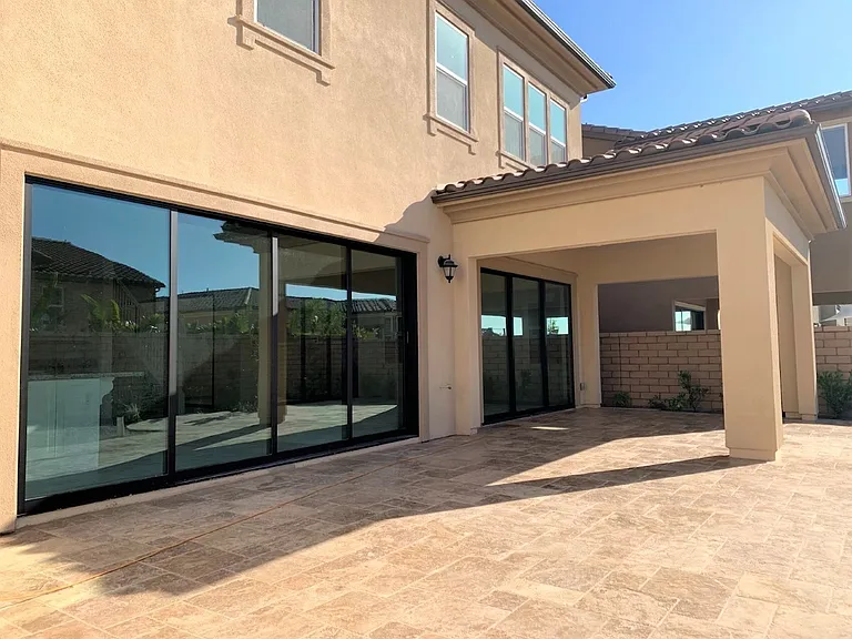 29 Caspian — Photo 12