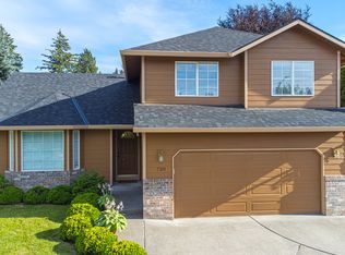 730 SW 28th St, Troutdale, OR 97060