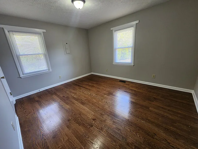 1508 Darvel Ave — Photo 8