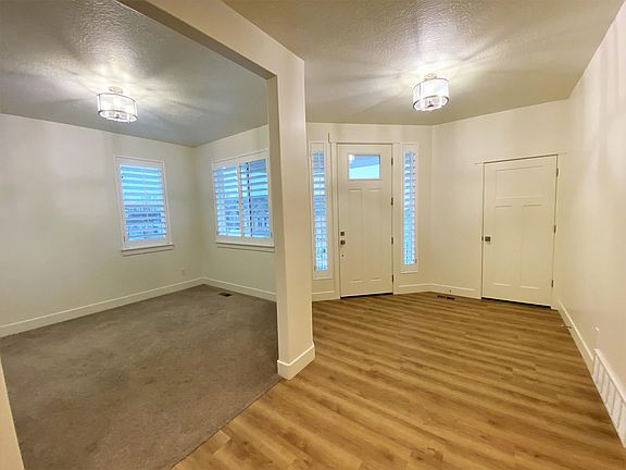 4th image of 10442 N Avondale Dr