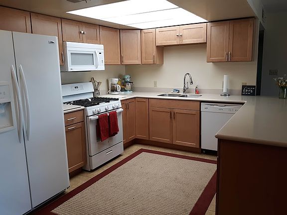 2nd image of 216 N Klassen Ct