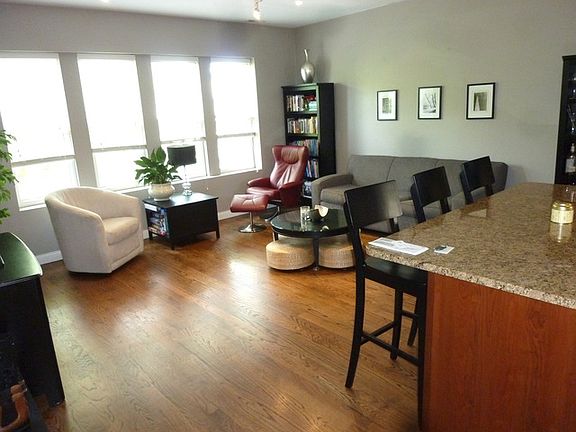 4th image of 3803 N Marshfield Ave #3