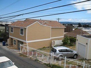 1st image of 326 Railroad Ave