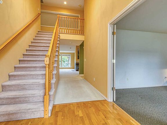 5th image of 17002 SE 28th St