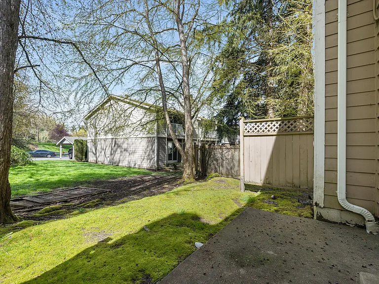 1318 9th St SE #1318 — Photo 23