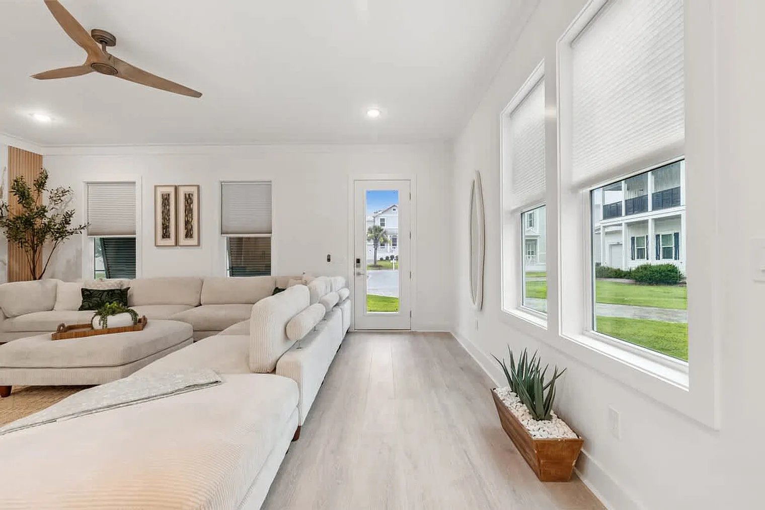 4 bed, 3.0 bath, 3013 sqft, $3,603 — Photo 3