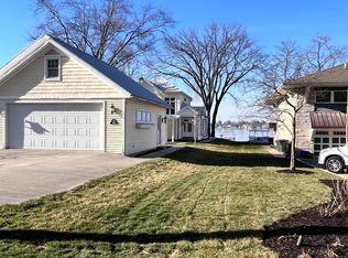905 E Northshore Dr, Syracuse, IN 46567