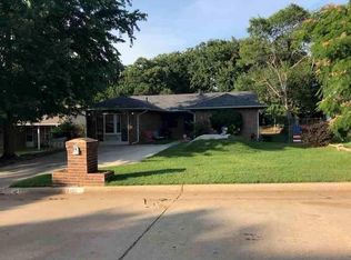 496 Harris Dr, McLoud, OK 74851