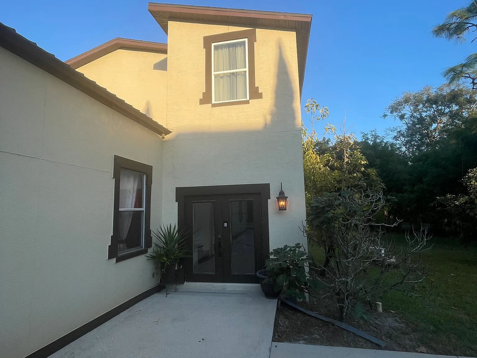 3 bed, 1.5 bath, 2027 sqft, $4,790 — Photo 4