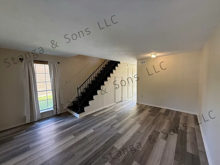 104 Michelle Pl #D — Photo 2