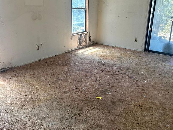 5th image of 5822 Darby Ln