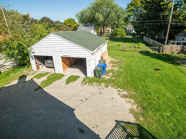 309 S Erie St — Photo 19