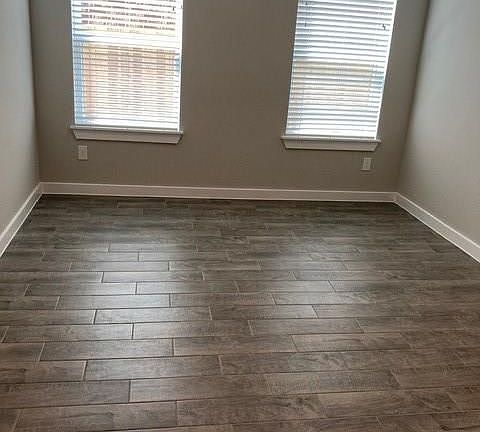 4th image of 32511 Dew Crest St