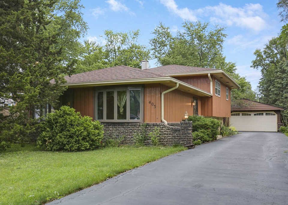 1st image of 403 Blackhawk Dr