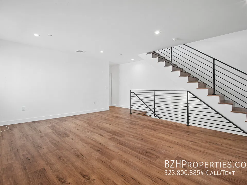 6336-2 Beck Ave