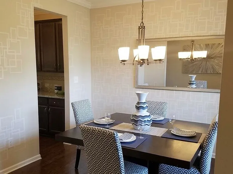 508 Excalibur Dr — Photo 3