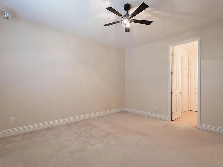 10387 Sweet Laurel St — Photo 36
