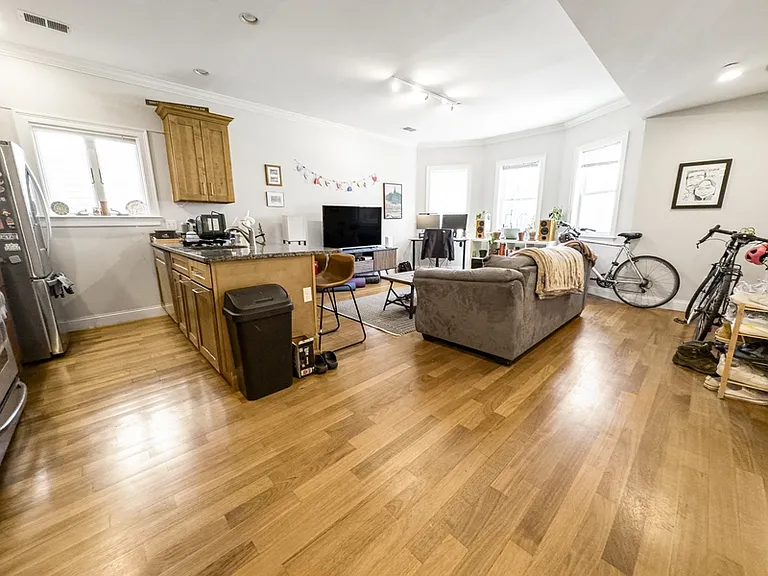 123 Webster Ave #1 — Photo 6