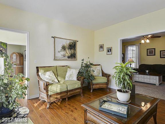 3rd image of 152 Caspian Dr