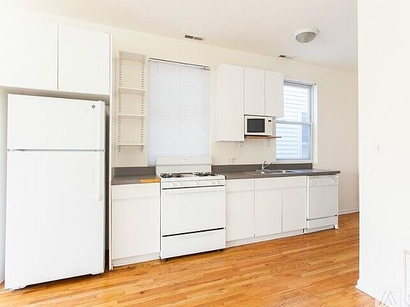 5th image of 2438 N Ashland Ave