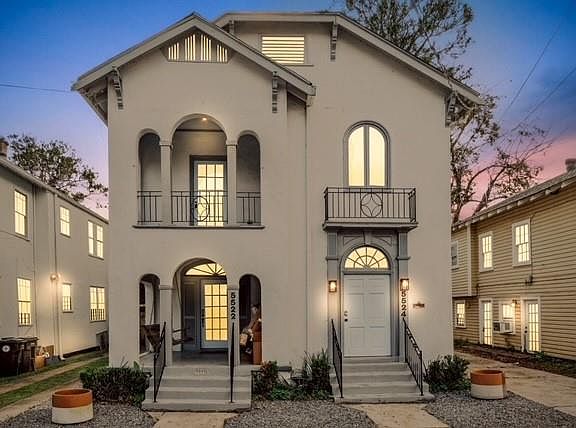 2nd image of 5522 Willow St #24