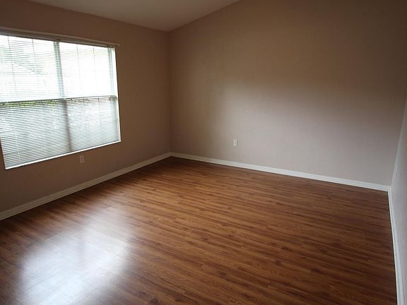 S7713-3 - Living Room