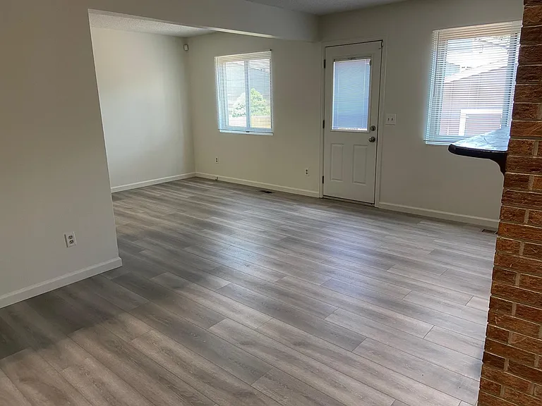434 S Balsam St — Photo 16
