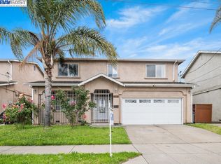9915 Bernhardt Dr, Oakland, CA 94603
