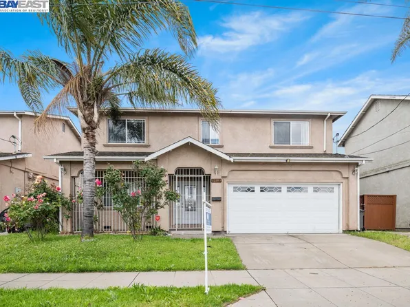 9915 Bernhardt Dr, Oakland, CA 94603