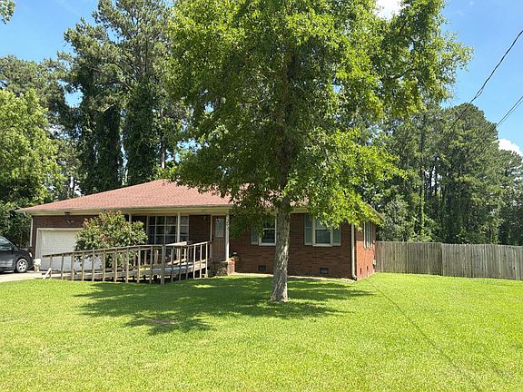 2nd image of 307 Carolina Pines Blvd