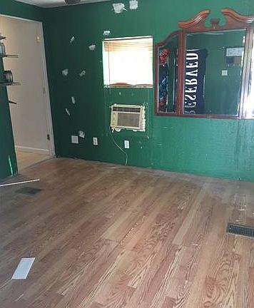 3rd image of 2441 Payne Ln