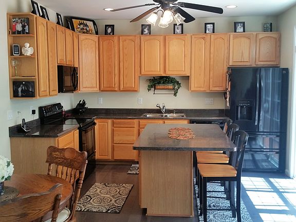 Eat In Kitchen with Island