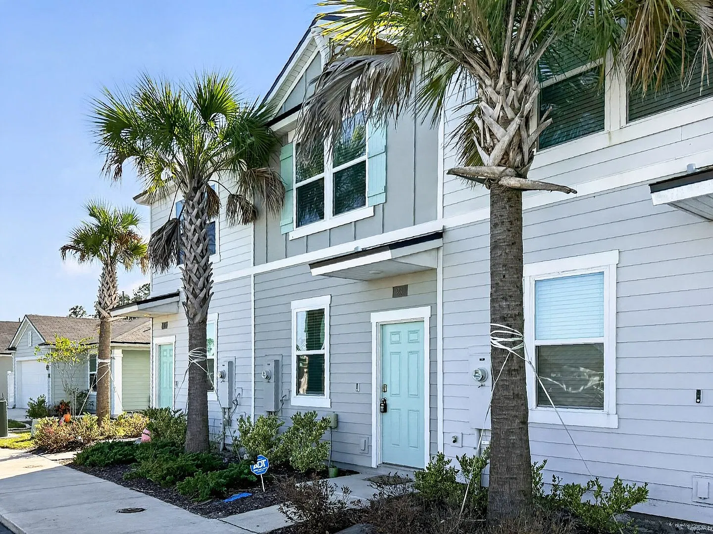 Modern 2BR/2.5BA Townhome with Plank Flooring, Stainless Steel Appliances & Washer/Dryer Included — Photo 2
