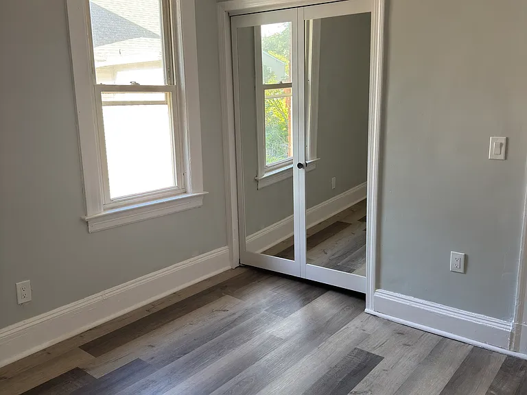 67-69 Westbourne Pkwy #3 — Photo 16