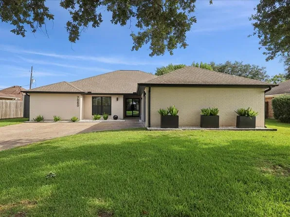 7060 Burlington Dr, Beaumont, TX 77706