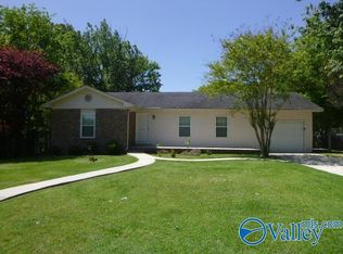 907 Eleanor Dr SW, Decatur, AL 35601