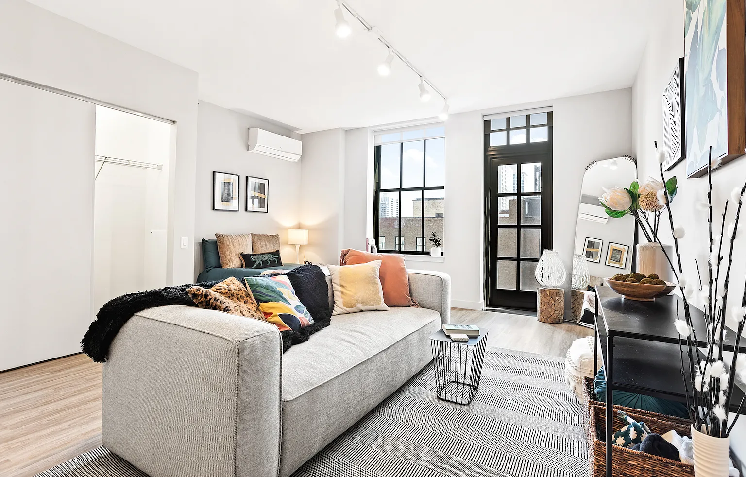 Studio, 1.0 bath, 658 sqft, $2,415 — Photo 4