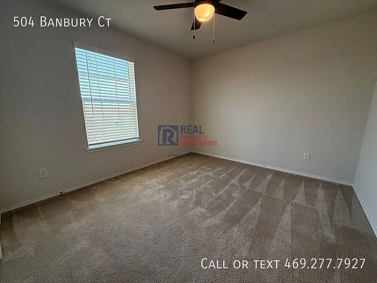504 Banbury Ct — Photo 19
