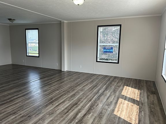 3rd image of 2061 Cedar Cir #29