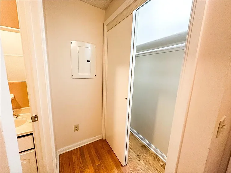 113 Comfort St #5 — Photo 4