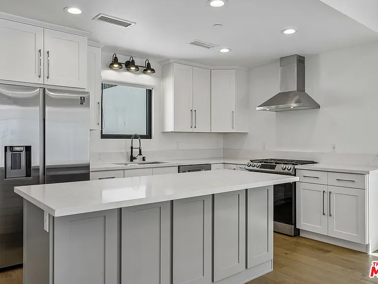 6521 Homewood Ave — Photo 5