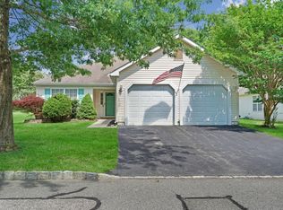 43 Clear Lake Rd, Whiting, NJ 08759