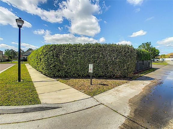 3rd image of 2433 Wild Tamarind Blvd