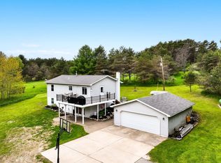 4700 Clam Lake Dr, Bellaire, MI 49615