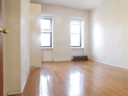 3rd image of 1735 2nd Ave APT 5N