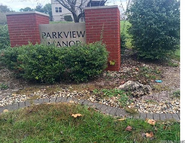 1st image of 623 Manor Ln