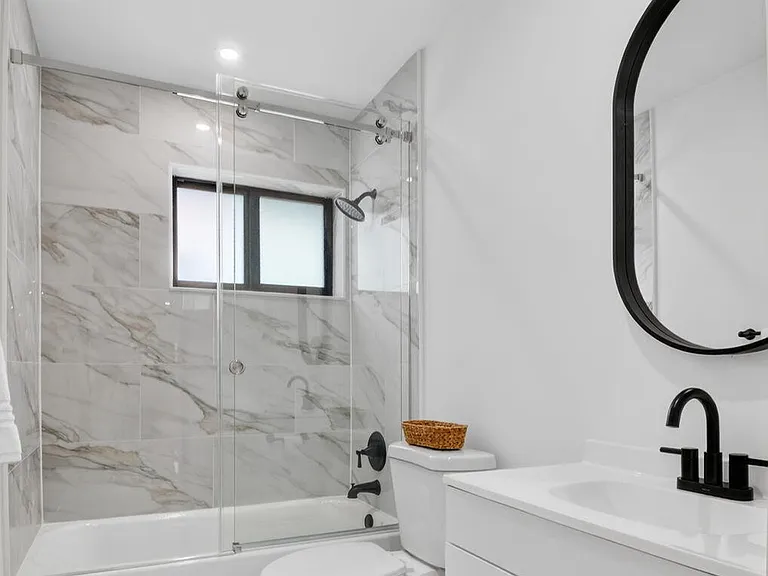 513 Lindell Blvd — Photo 15